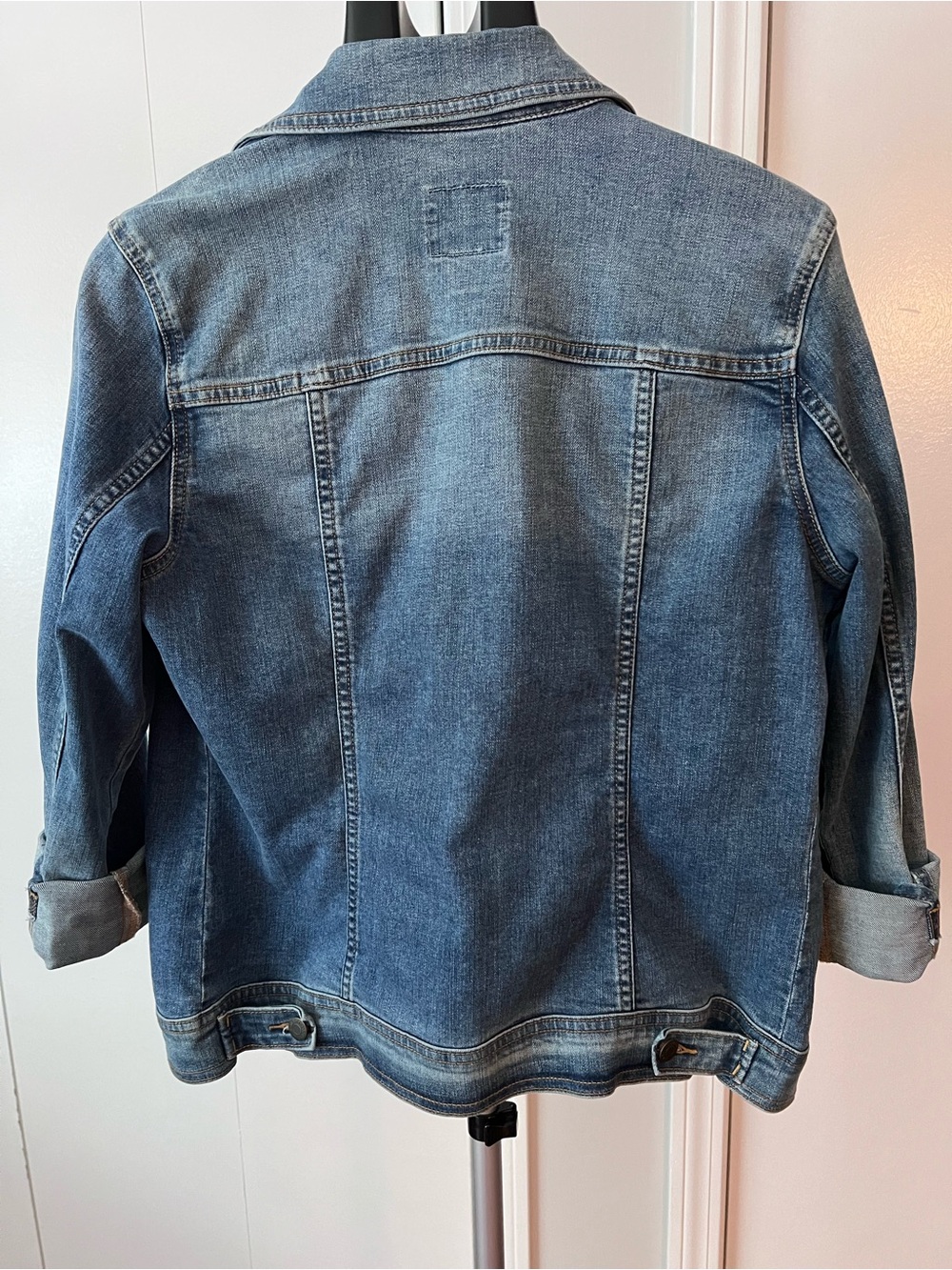 Old Navy Classic Blue Denim Jacket - Picture 2 of 4